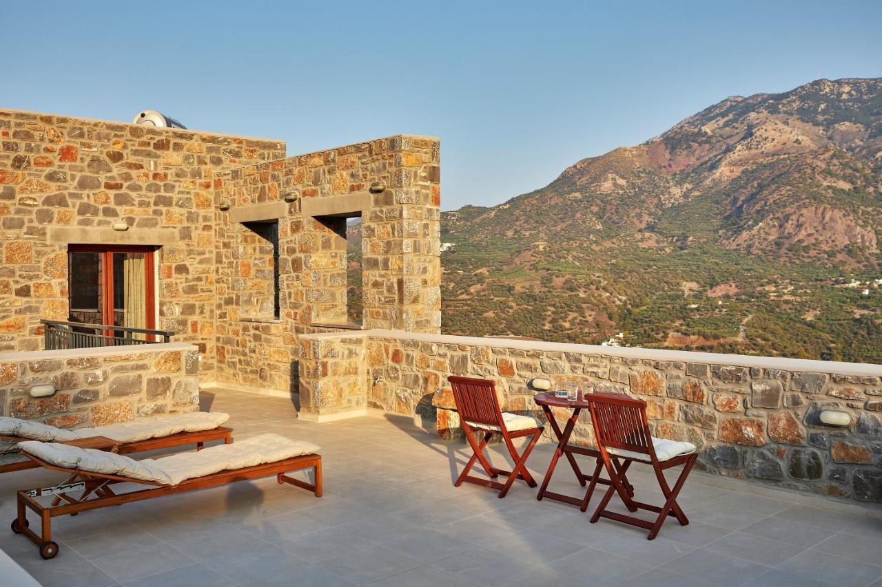 Omythos Villa