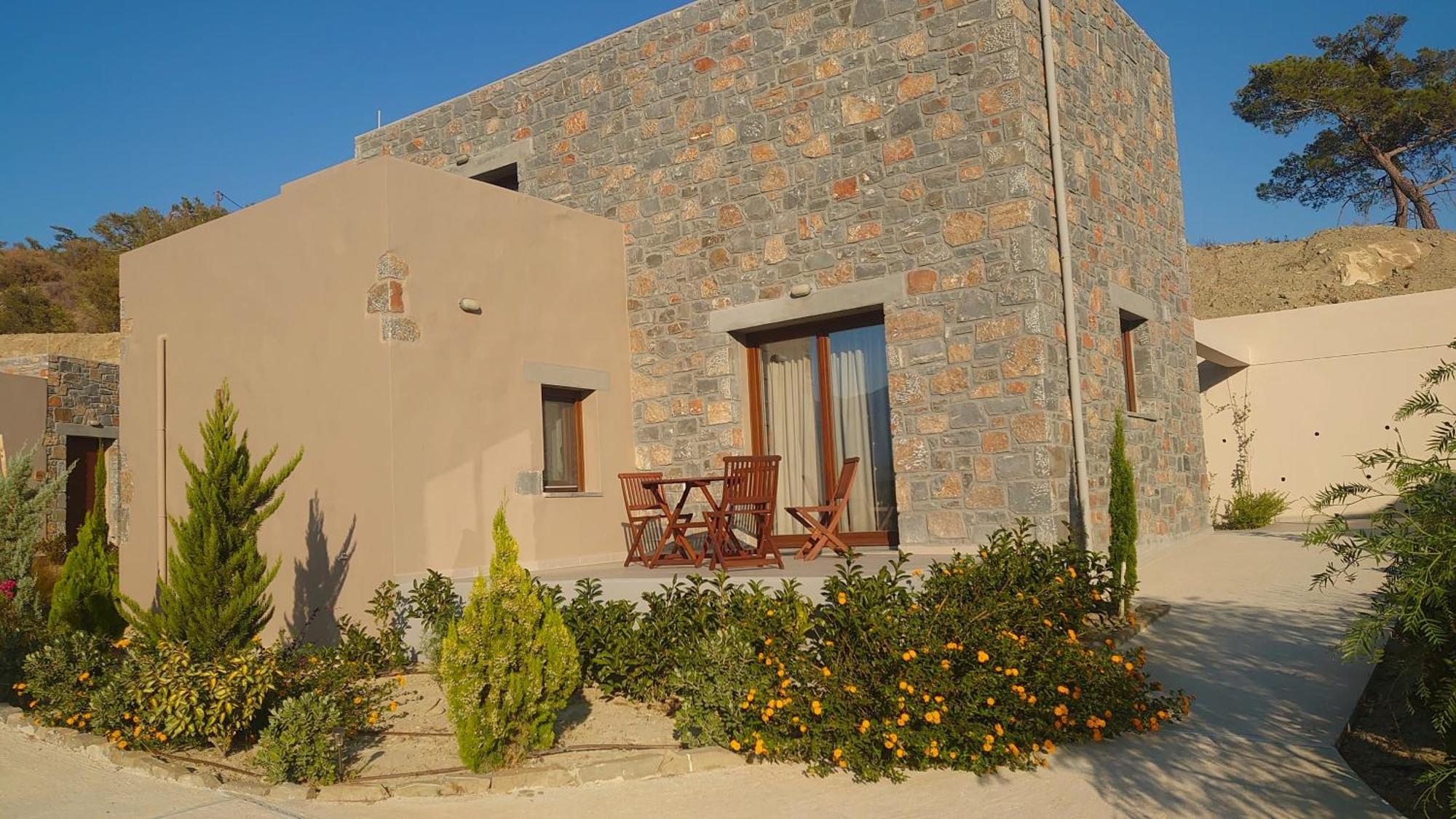 Omythos Villa